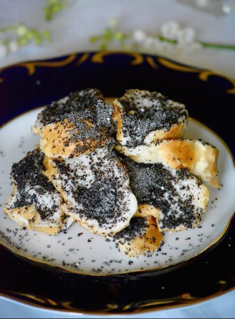 Hungarian Poppy Seed Bread Pudding Recipe (Mákos Guba🇭🇺.. Capture d’écran 2025-06-04 223407