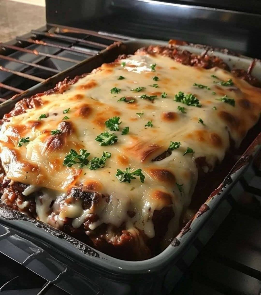 π Classic Baked Lasagna (Meat & Cheese) 554448225_2847450162312333_5579460987085322975_n