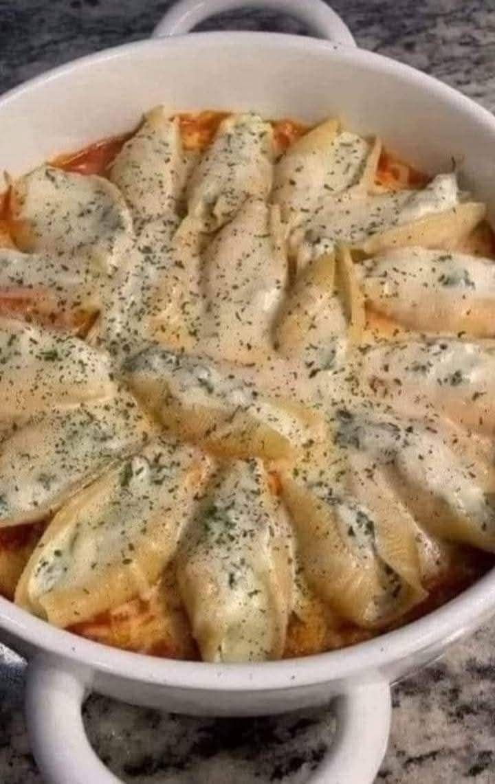 Stuffed cheese shells for dinner. It’s always a big hit in my house. 555797645_1272586514614953_6671219829236995253_n