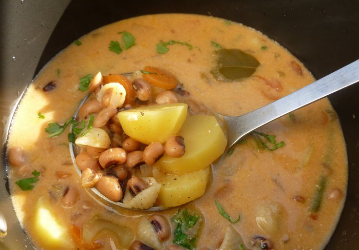 Hungarian Style Bean Soup – Magyaros Bableves🇭🇺 Screenshot 2025-09-10 153846