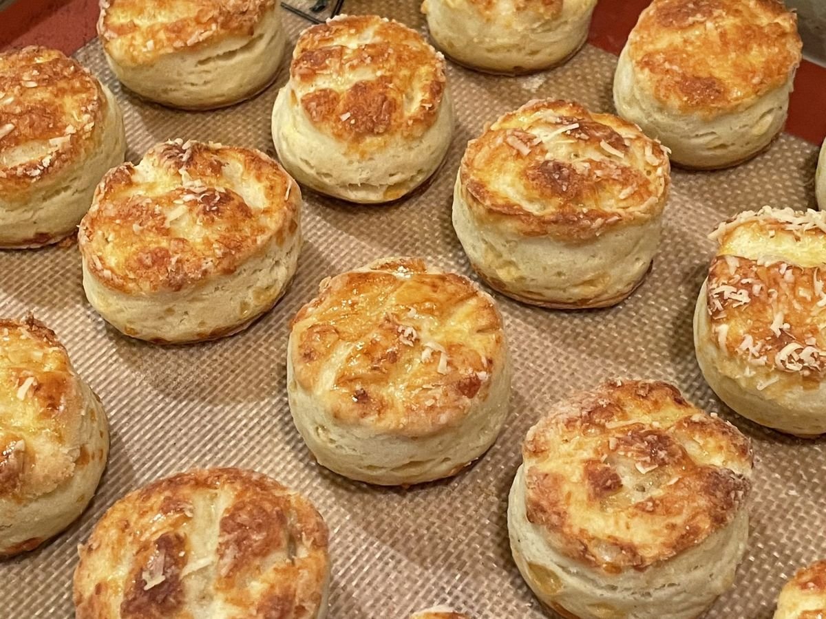 Hungarian Cheese Biscuits (Pogácsa) a8cff8c2f966a1ea48d49e641f5d44ea