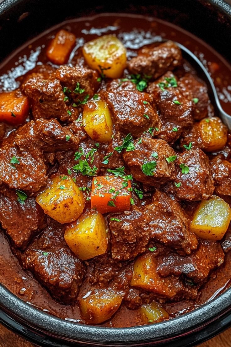 Easy Hungarian Goulash Recipe🇭🇺 56f727758bebf748d6e53148c00df830