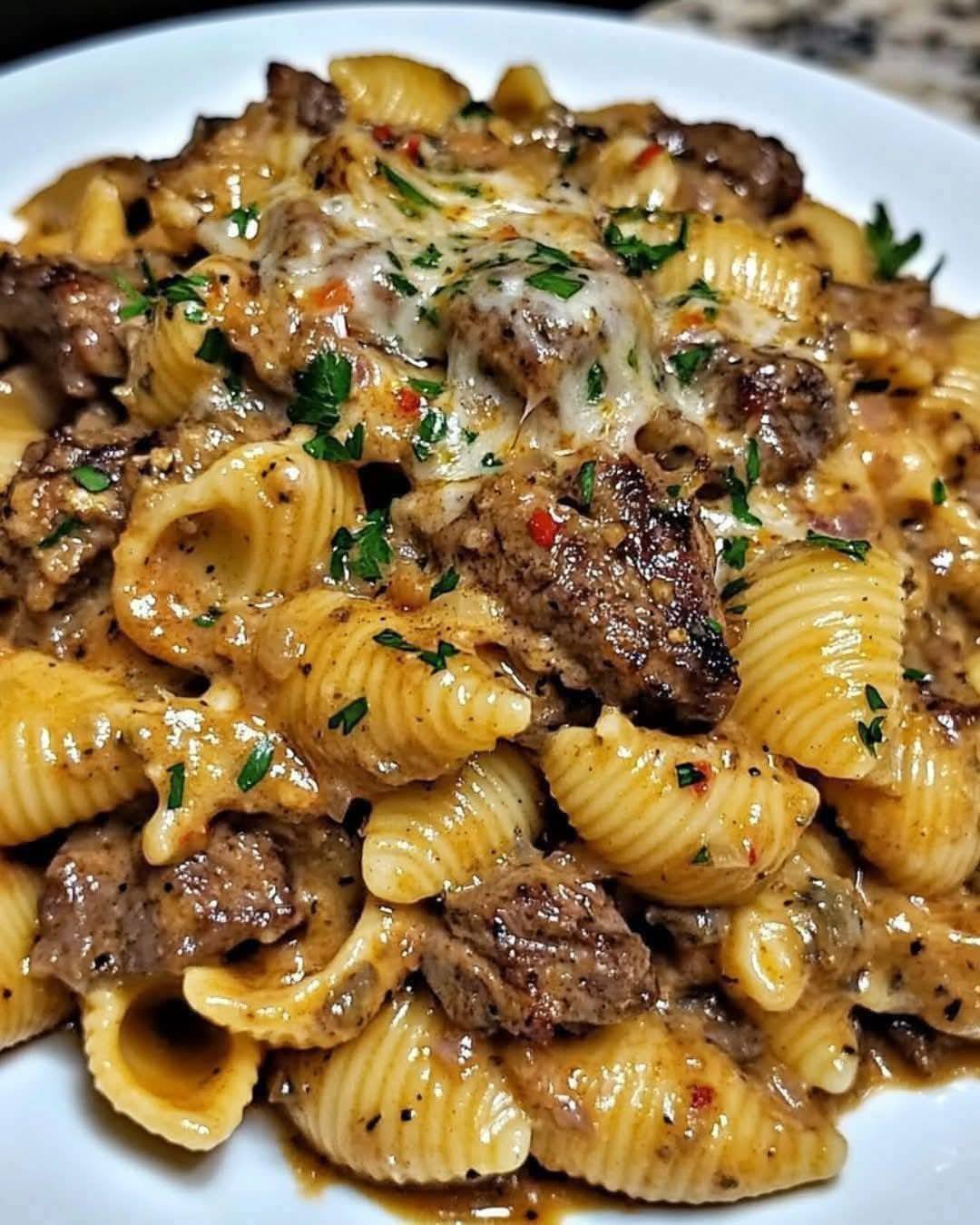 Garlic Butter Steak Bites & Creamy Parmesan Shells 577887380_857734846821756_7124223042934733145_n
