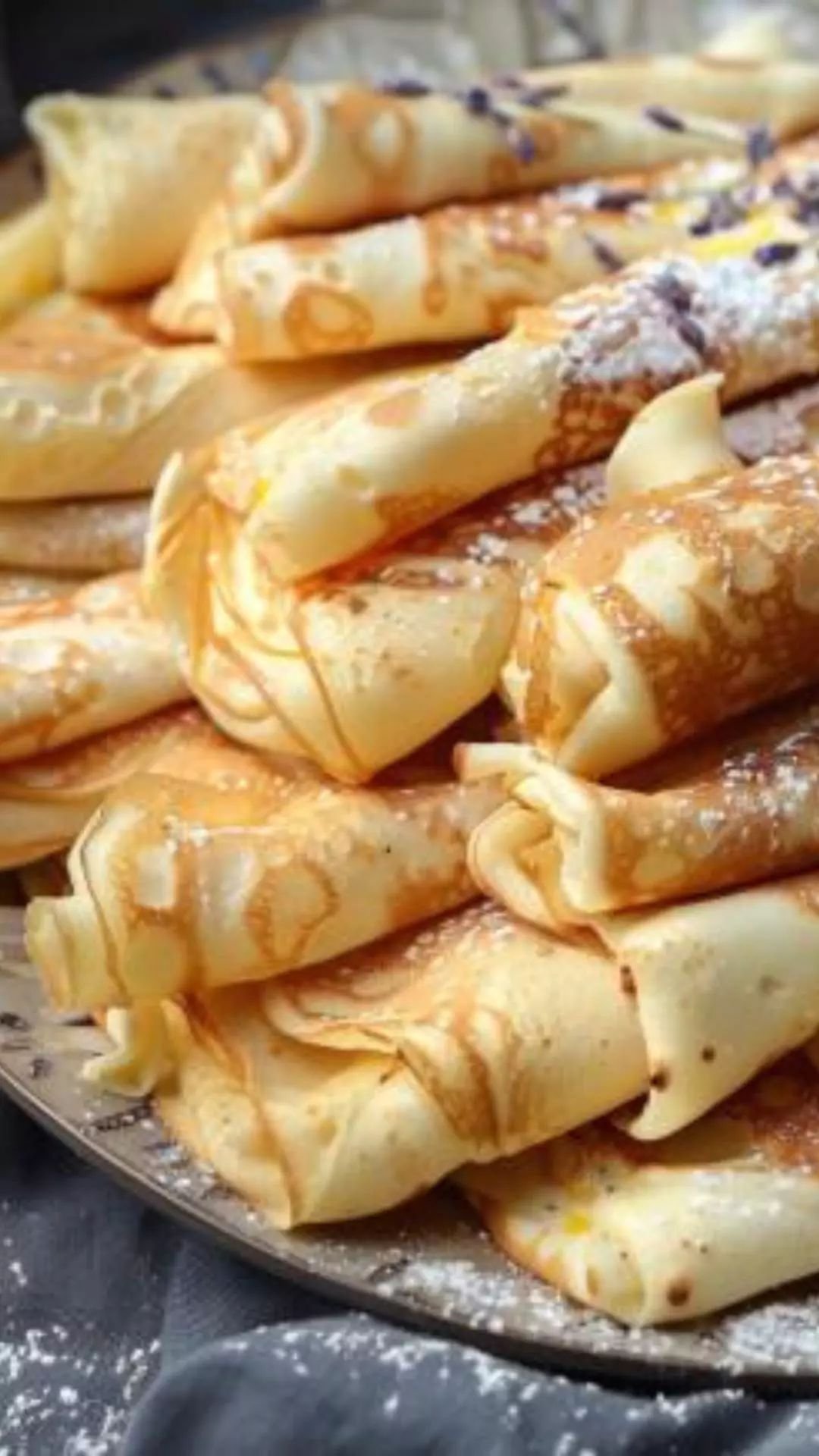 Palacsinta hungarian pancakes🇭🇺 df33b830450867c49c46e3cec06c45c9 (1)