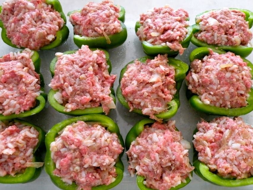 Hungarian Stuffed Peppers Recipe 0d288c1bf51a2cadd96fcc91f5924fdb (2)