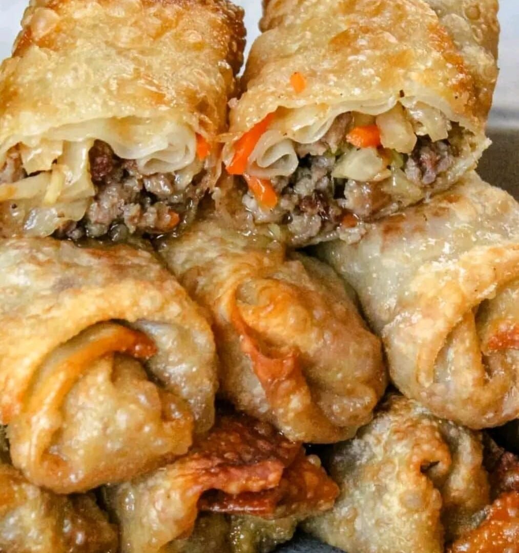 Here’s a simple, crowd-pleasing egg roll recipe that fits that caption perfectly 👌✨ 600377671_1375410047703646_4237412344851392318_n