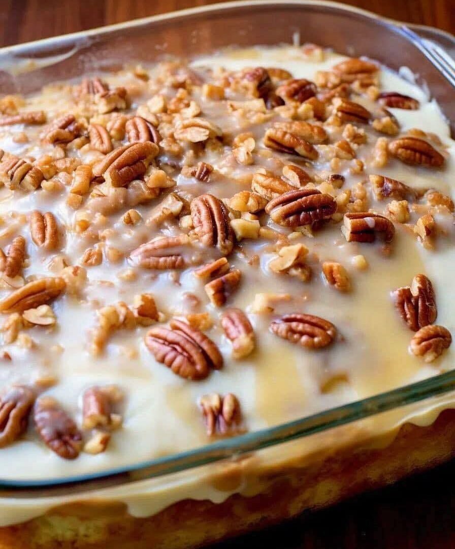 Pecan Praline Cake 604715651_898659619205509_5122201423319427911_n