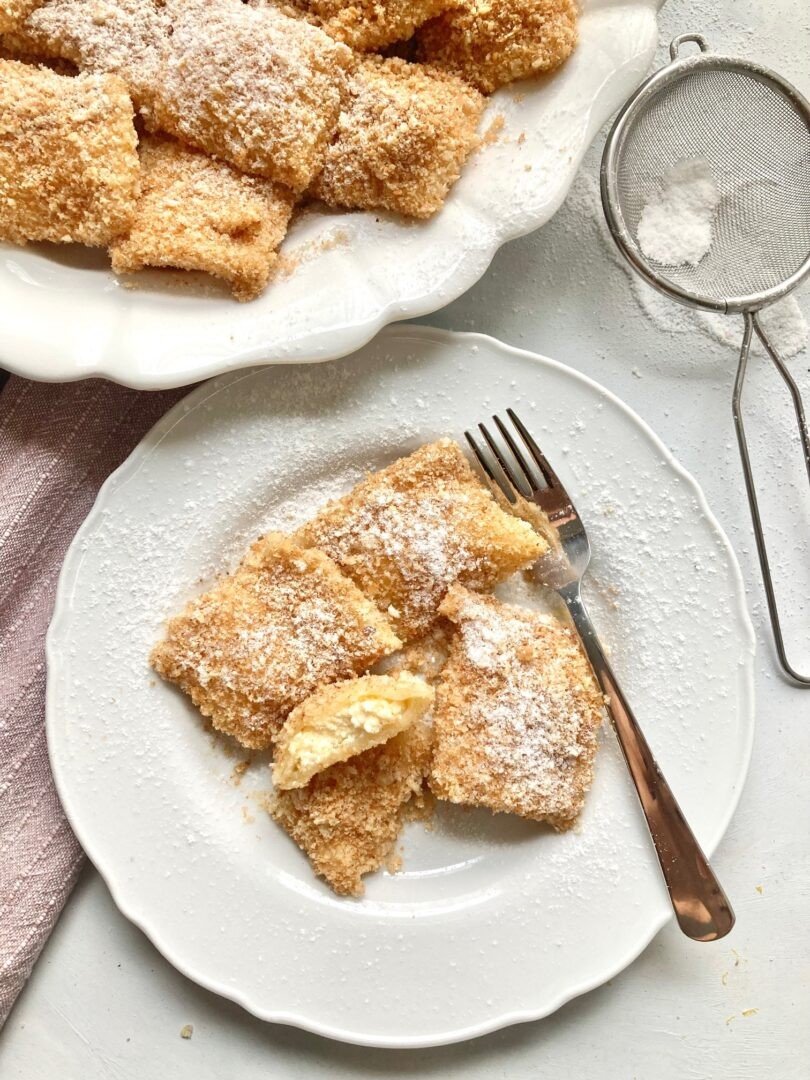 Hungarian-cottage-cheese-filled-pasta-derelye-turos