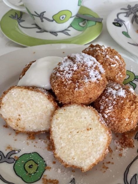 Hungarian Cottage Cheese Dumplings (Túrógombóc) c473f538cb7695aba2c368237481f406